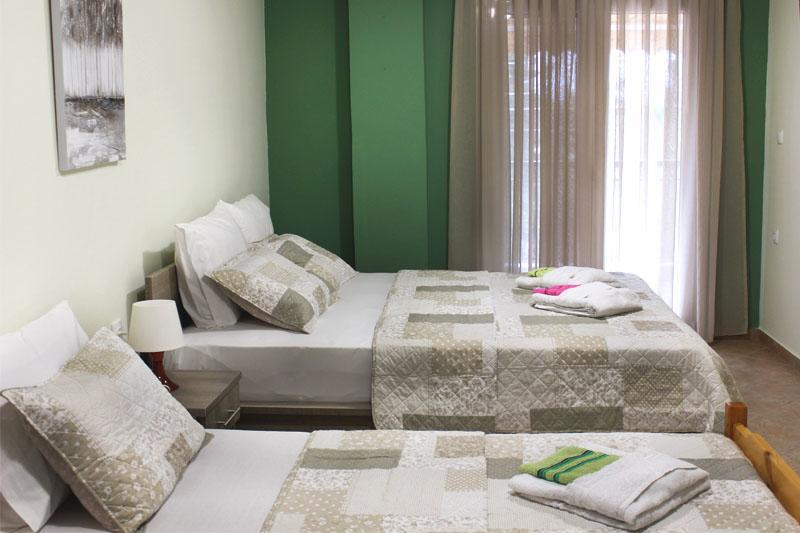 Souzana Rooms Nea Plagia Esterno foto