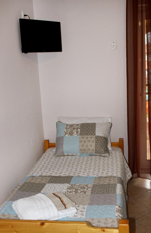 Souzana Rooms Nea Plagia Esterno foto